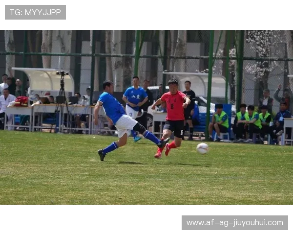 深度解析西藏足球门将综合实力对比及其技术特点与未来发展趋势研究 深度解析西藏足球门将综合实力对比及其技术特点与未来发展趋势研究