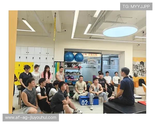 从足球运动探索如何提升学习动力与团队协作思维能力全面发展路径 从足球运动探索如何提升学习动力与团队协作思维能力全面发展路径