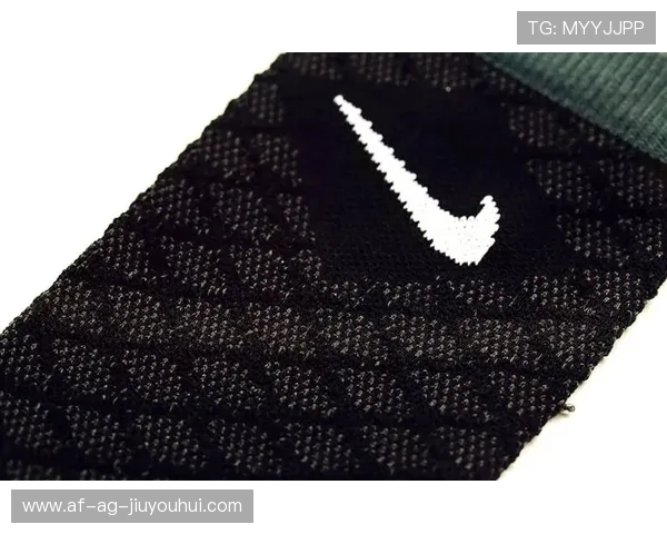 足球袜底部花纹设计创新解析提升运动舒适度与性能表现